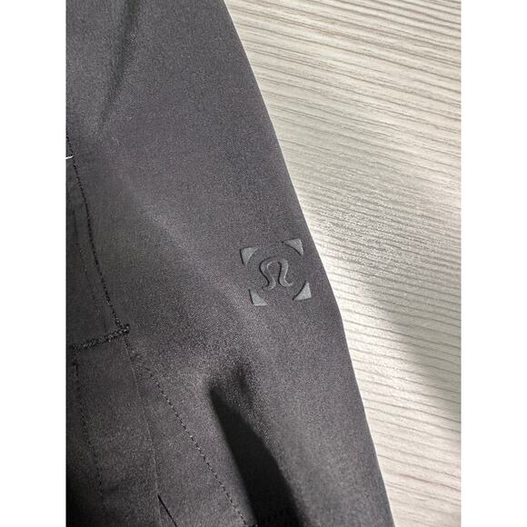 Lululemon Training T.H.E. Linerless Shorts Mens Medium Black M7AA3S 11" Inseam - Picture 4 of 12